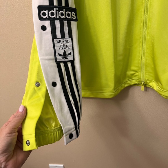 ADIDAS ORIGINALS Men's Megabreak Jacket Size XL in Green with Three Stripes. - Picture 11 of 16